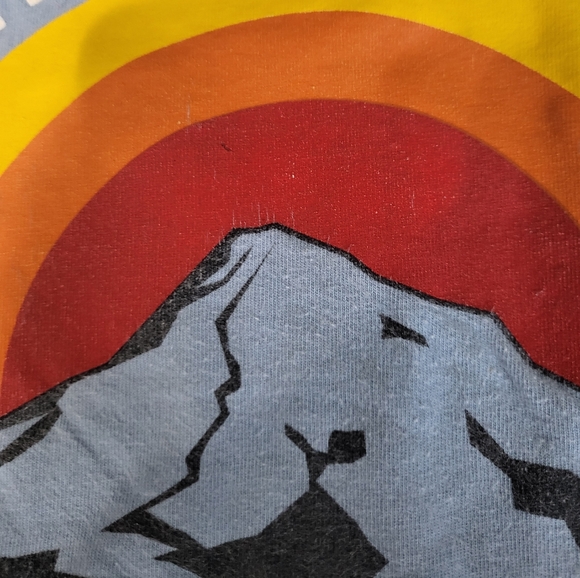 ♡ Columbia | T Shirt - Picture 3 of 5